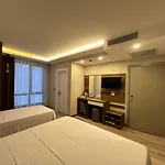 Готель Erom